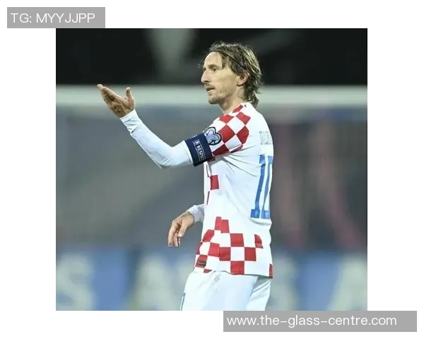 那些默默无闻却闪耀绿茵场的足球球星:低调英雄的故事