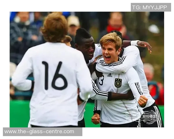 假球星风云:从草根到传奇的虚拟足球之路揭秘